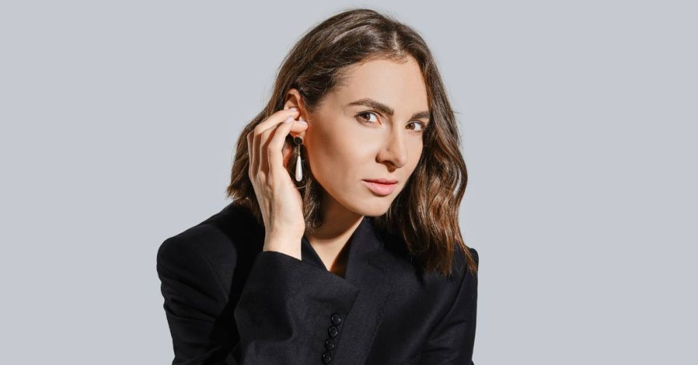 Why Do My Ears Itch When I Wear Earrings Outfit Galore