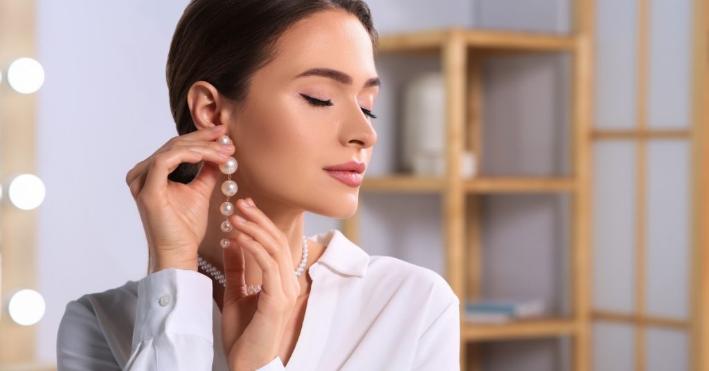 Frequently Asked Questions - When Can You Change Your Earring
