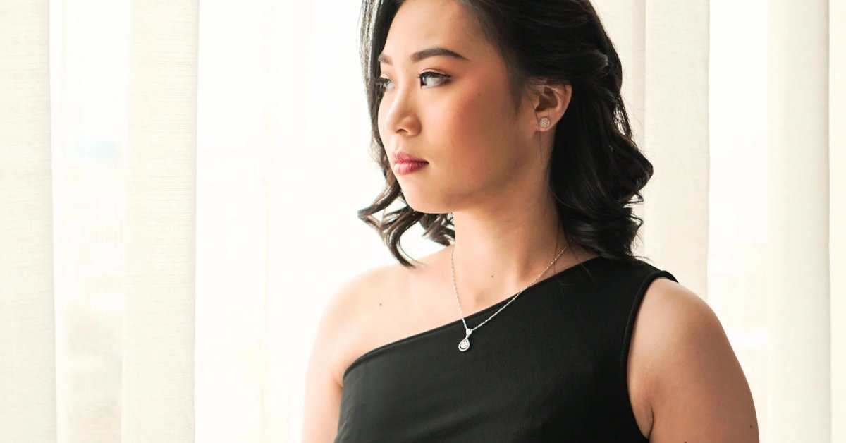 What Necklace To Wear With One Shoulder Dress Outfit Galore