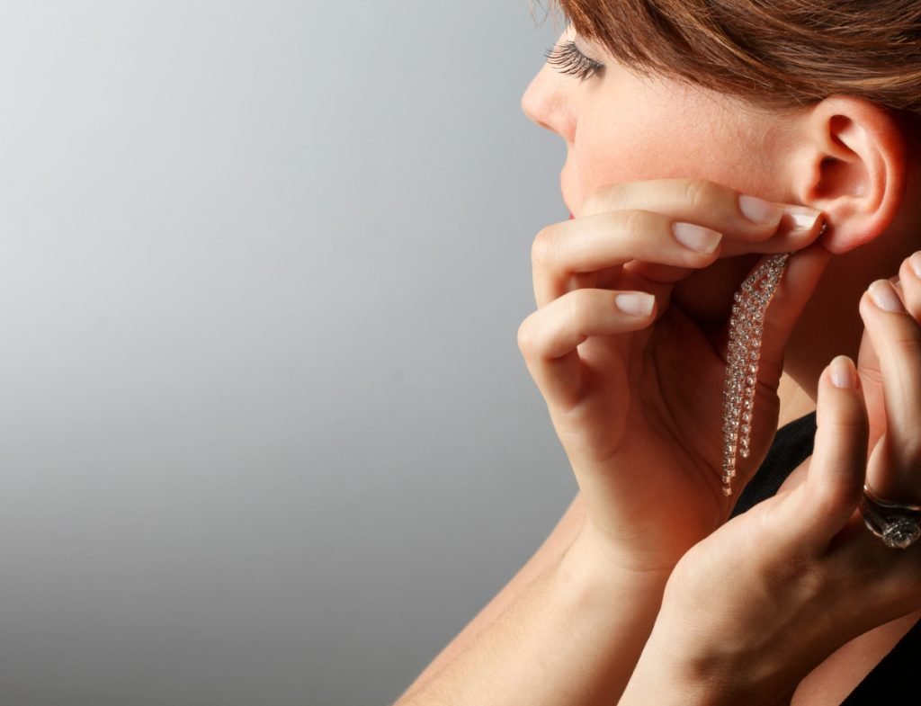 Chandelier earrings - 10 Stunning Earrings That Will Make You Shine