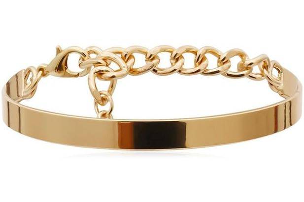 Curb Cuban Chain Bracelets Set for Women, 4 Pcs with a smooth plate centerpiece, an essential fashion accessory.