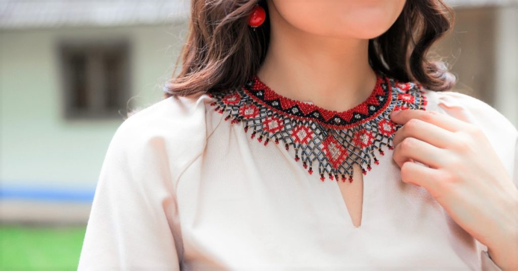 Beaded necklace - 10 Minimalist Necklaces For Effortless Style