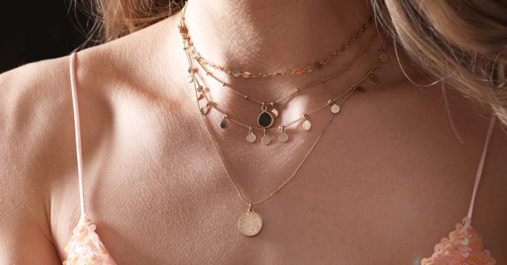 Layered necklaces - The Best Necklaces For Women With Long Hair