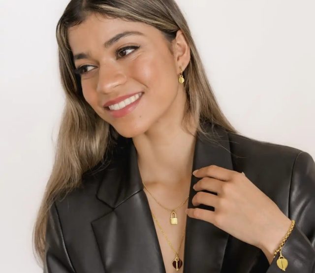 What Does Key Necklace Mean? Outfit Galore